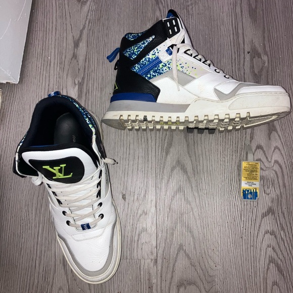 ED SHEERAN'S LOUIS VUITTON CALFSKIN HIKING ANKLE BOOTS size 10 - Picture 2 of 8